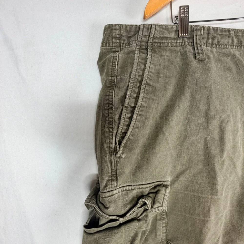 Ocean Pacific Cargo Shorts Size 42 Olive Green Rugged Utility Outdoor Casual